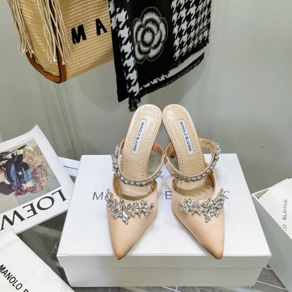 manolo blahnik Silk satin lace wheat ear rhinestone high...